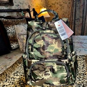 Lug Hatchback 3 Backpack NWT'S Camo Green